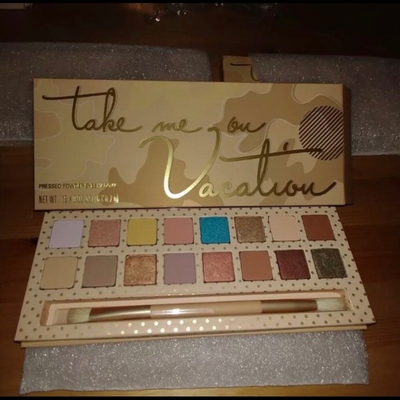BNIB Kylie Jenner Take Me On Vacation Palette - Picture 3 of 3